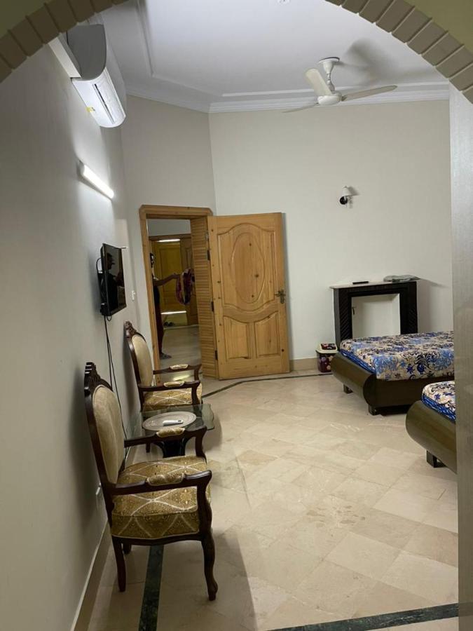 Hotel Ivy House à Rawalpindi Extérieur photo
