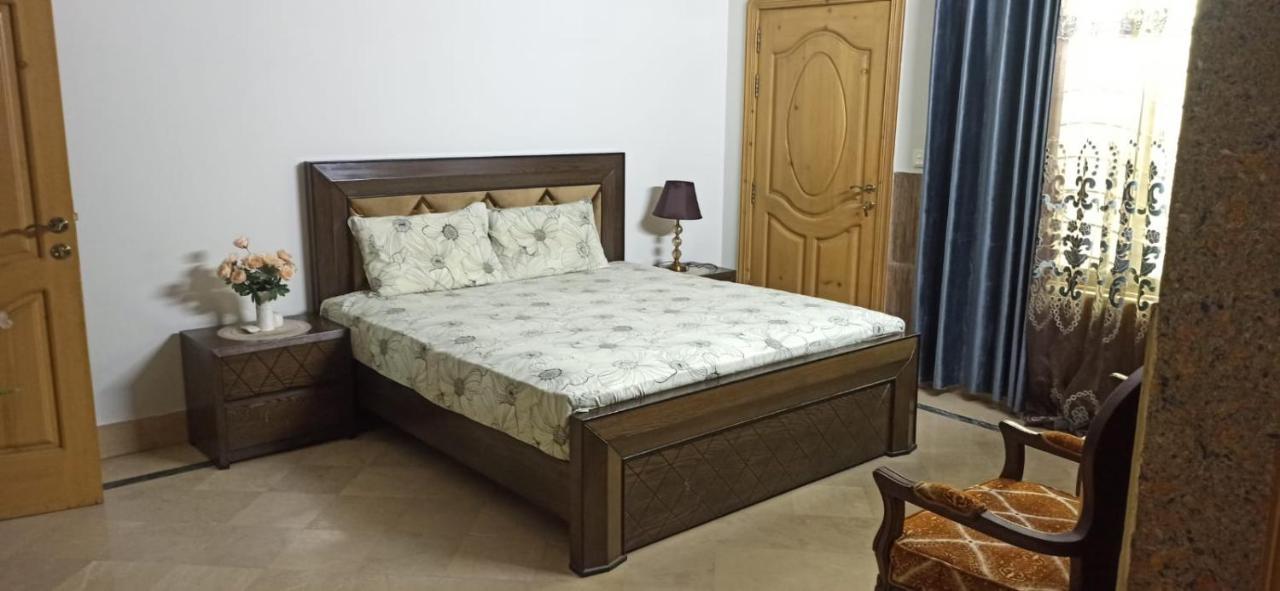 Hotel Ivy House à Rawalpindi Extérieur photo