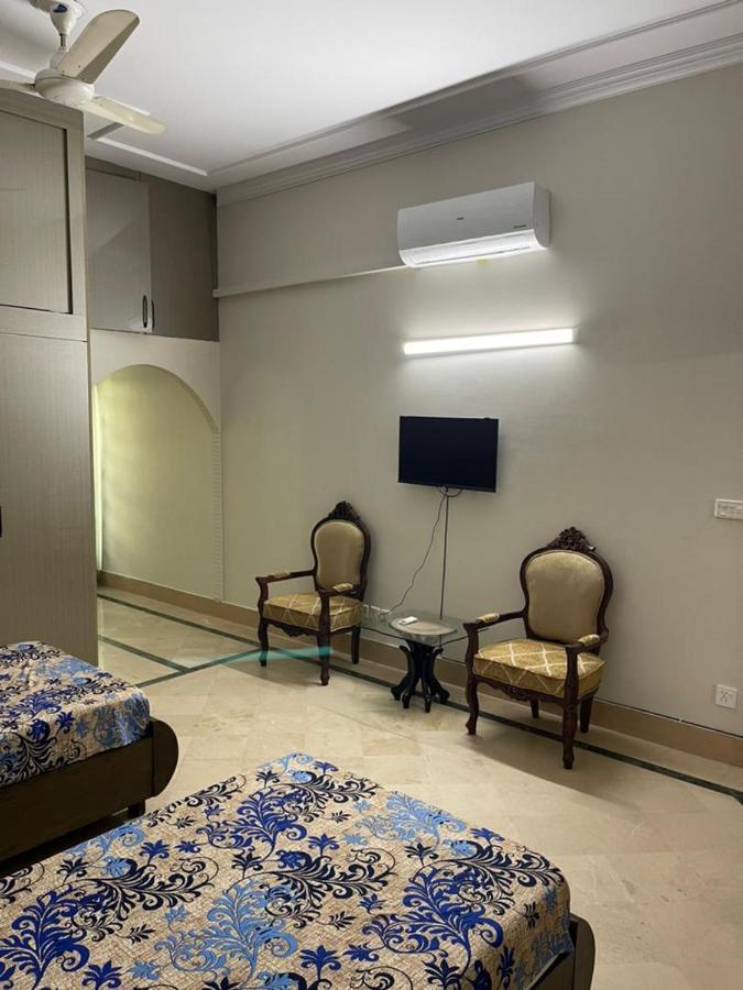 Hotel Ivy House à Rawalpindi Extérieur photo