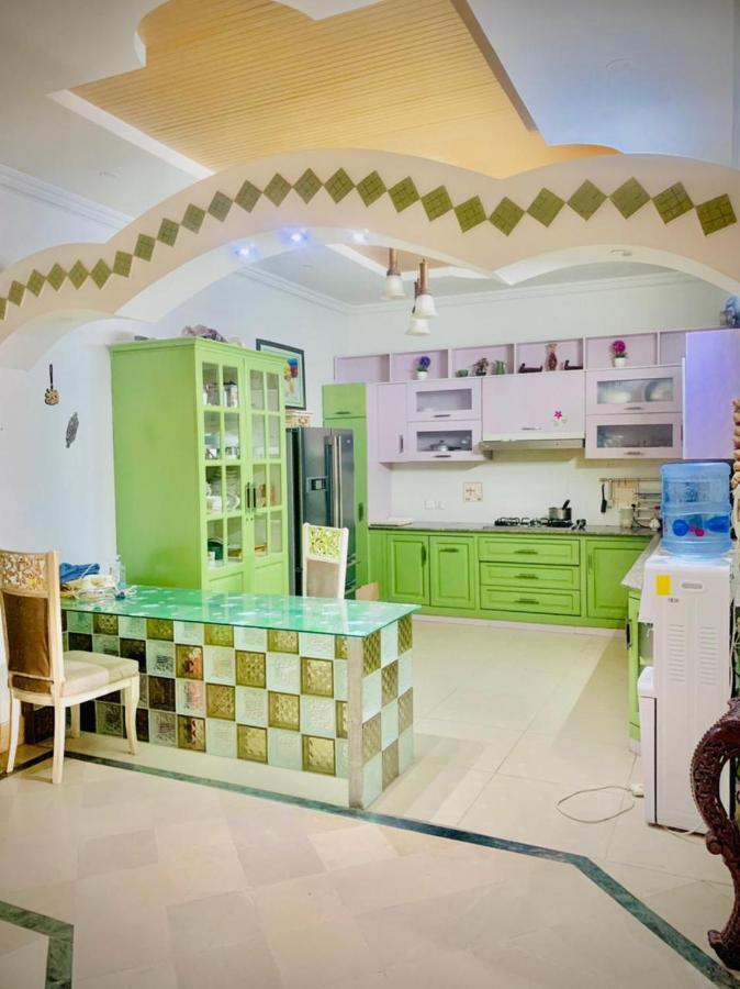Hotel Ivy House à Rawalpindi Extérieur photo